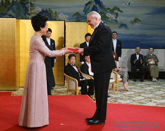 多米尼克-佩羅 日本皇室文化獎 光州雙年展 敞開的盒子 諾曼-福斯特